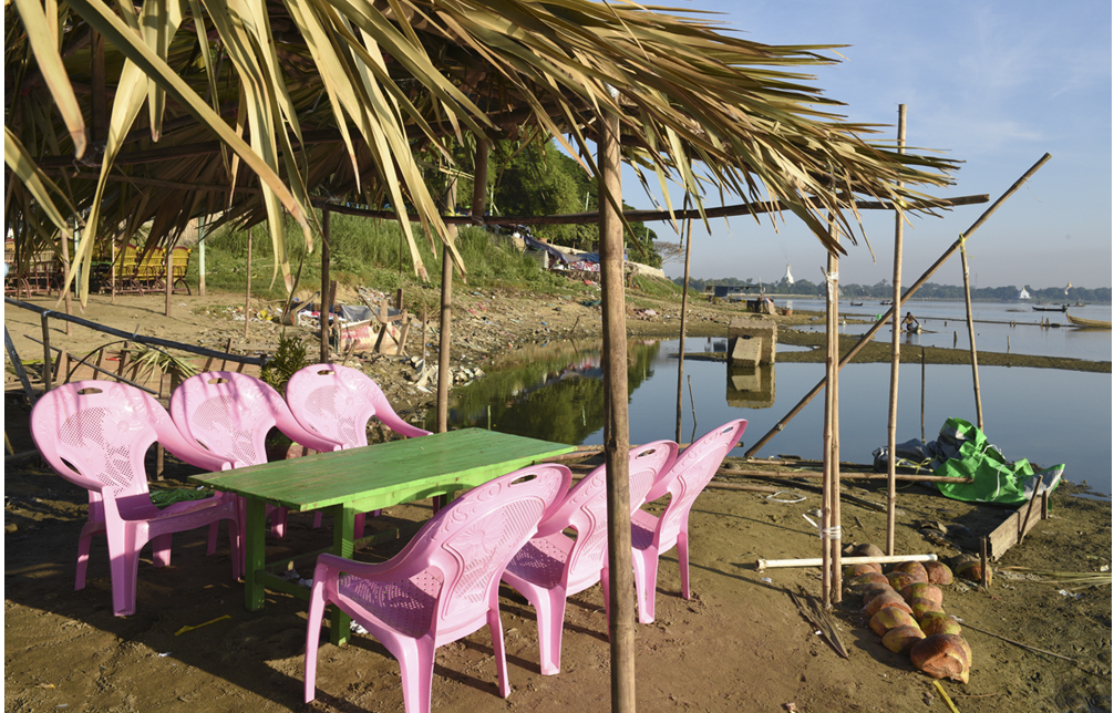 The pink Chairs of Mandalay