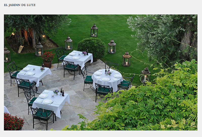 Al fresco dinning at El Jardin de Lutz, Finca Cortesin © Michelle Chaplow